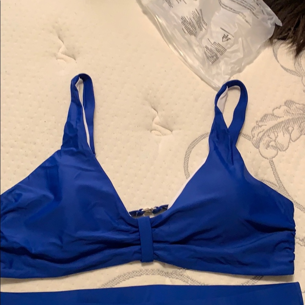 Blue bikini - Picture 2 of 3